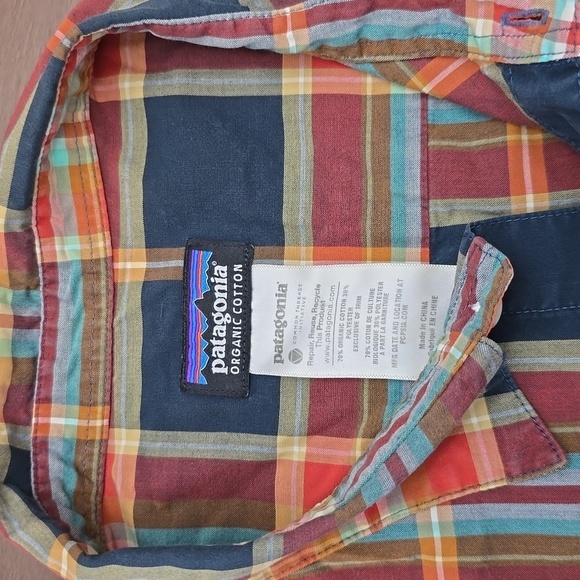 PATAGONIA Red and Blue Casual Button Down Shirt Short Sleeve Mens L - Picture 2 of 5